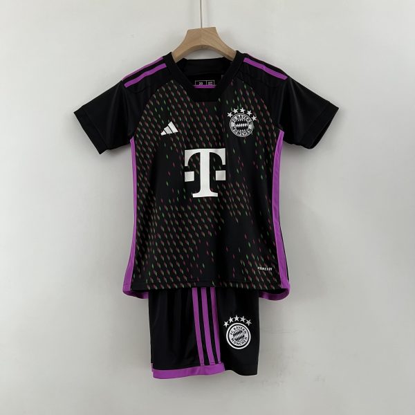 Camiseta y Pantalón corto Bayern de Múnich 2023/24