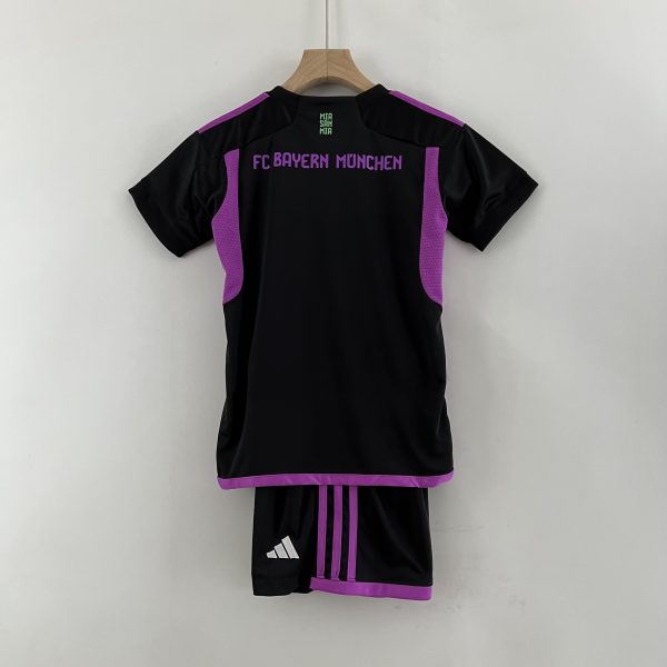 Camiseta y Pantalón corto Bayern de Múnich 2023/24 - Imagen 2