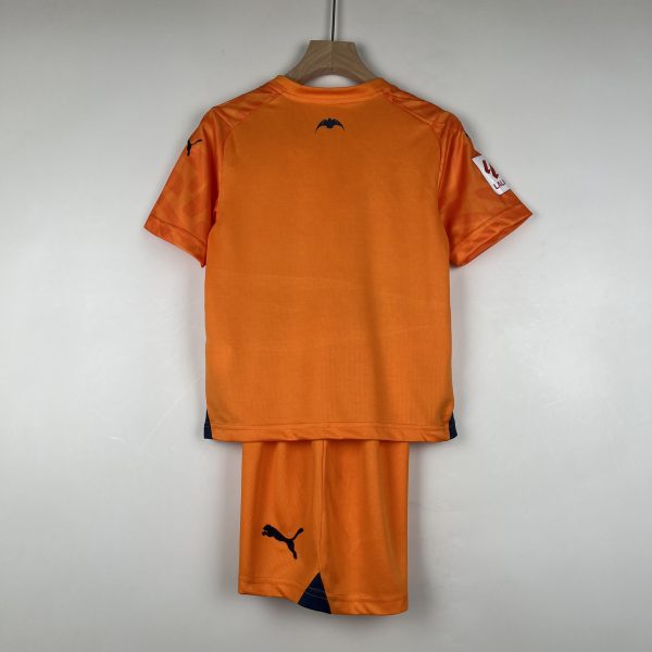 Camiseta y Pantalón corto Valencia F.C 2023/24 - Imagen 2