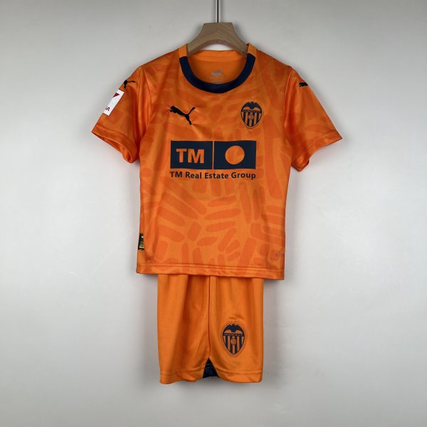 Camiseta y Pantalón corto Valencia F.C 2023/24