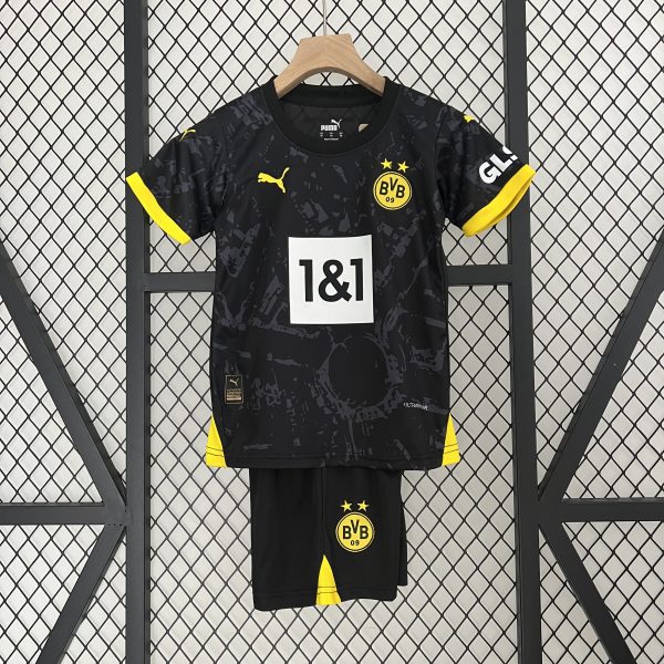 Camiseta y Pantalón corto Borussia Dortmund 2023/24