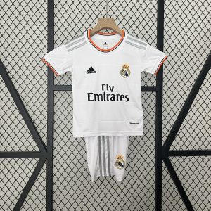 Camiseta y Pantalón corto Real Madrid 2013/14