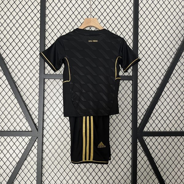 Camiseta y Pantalón corto Real Madrid 2011/12 - Imagen 2