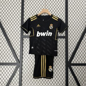 Camiseta y Pantalón corto Real Madrid 2011/12