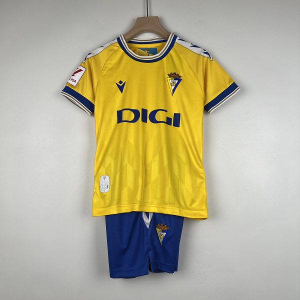 Camiseta y Pantalón corto Cádiz C.F 2023/24