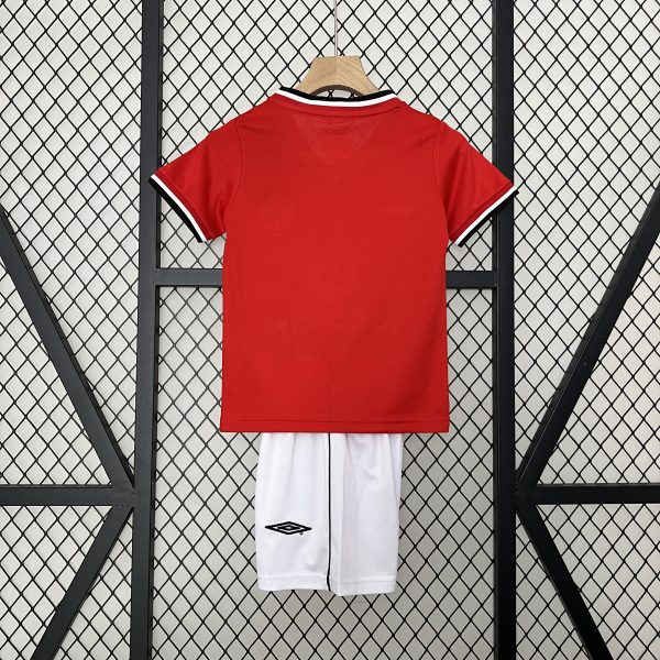 Camiseta y Pantalón corto Manchester United 2000/01 - Imagen 2