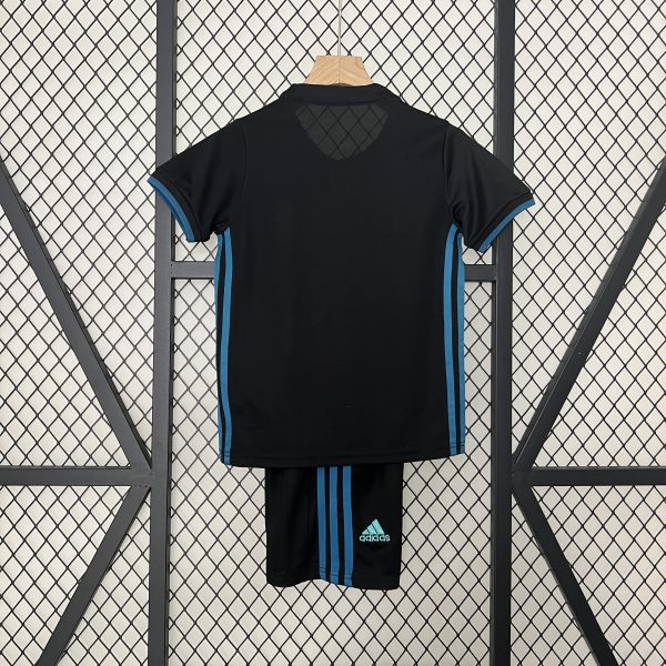 Camiseta y Pantalón corto Real Madrid 2017/18 - Imagen 2