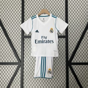 Camiseta y Pantalón corto Real Madrid 2017/18