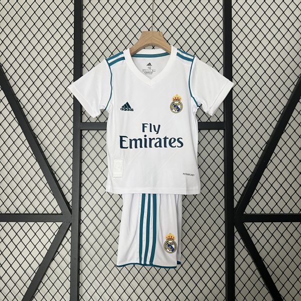 Camiseta y Pantalón corto Real Madrid 2017/18
