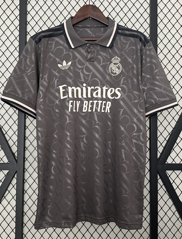 Camiseta Real Madrid Fanático 2024/25