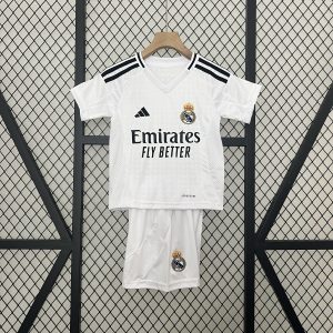 Camiseta y Pantalón corto Real Madrid 2024/25