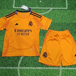 Camiseta y Pantalón corto Real Madrid 2024/25