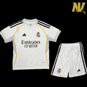 Camiseta y pantalón corto 2025/26