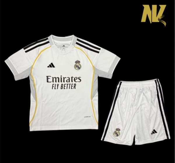 Camiseta y pantalón corto 2025/26