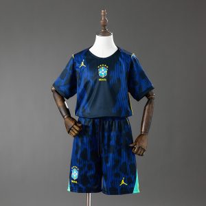 Brasil visitante camiseta y pantalón